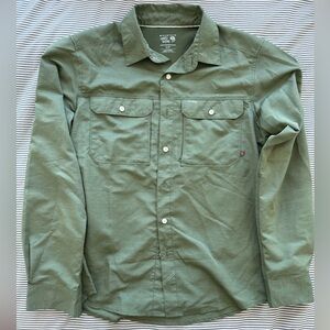 Mountain Hardwear Green Button Down Sun Shirt
